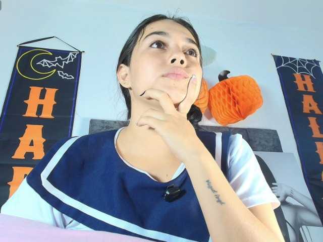 taniamilan live cam on BongaCams