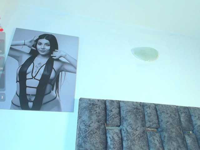 taniamilan live cam on BongaCams