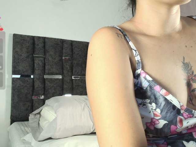 taniamilan live cam on BongaCams