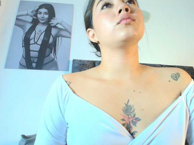 taniamilan live cam on UnifiedCams