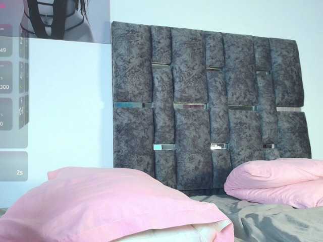 taniamilan live cam on BongaCams