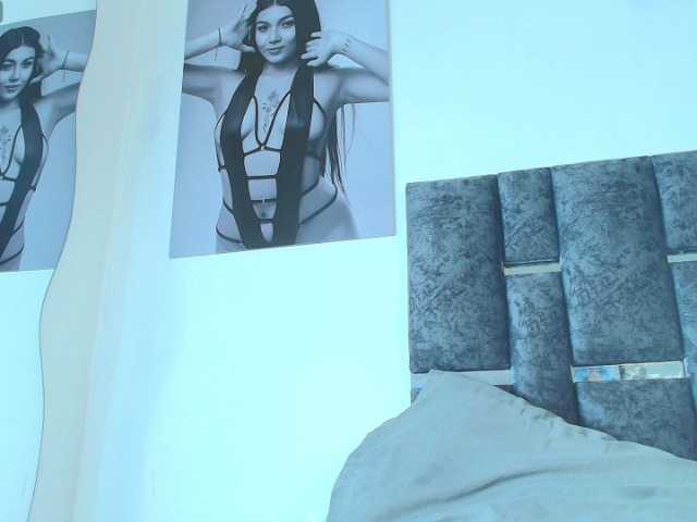 taniamilan live cam on BongaCams