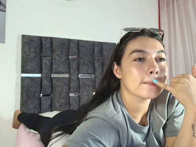 taniamilan live cam on BongaCams
