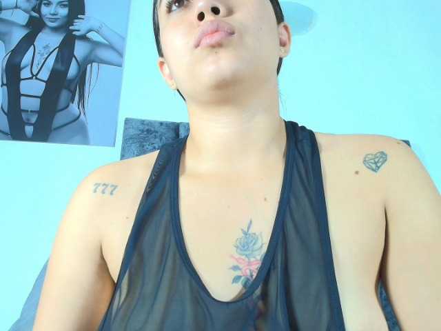 taniamilan live cam on BongaCams