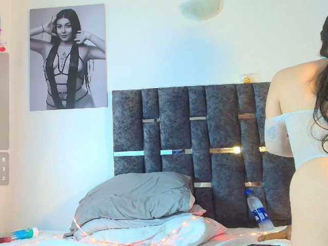 taniamilan live cam on BongaCams
