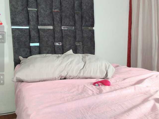taniamilan live cam on BongaCams
