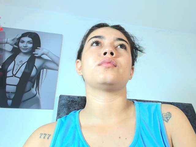 taniamilan live cam on BongaCams