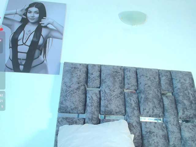 taniamilan live cam on BongaCams