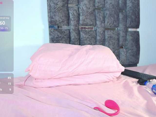 taniamilan live cam on BongaCams