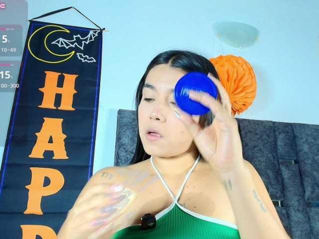 taniamilan live cam on BongaCams