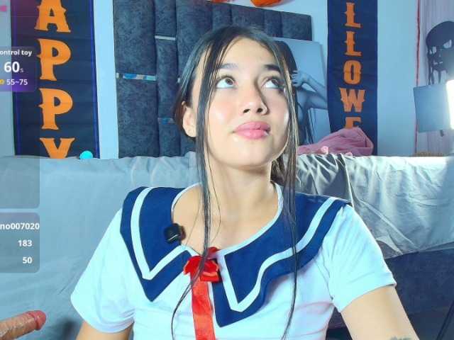 taniamilan live cam on BongaCams