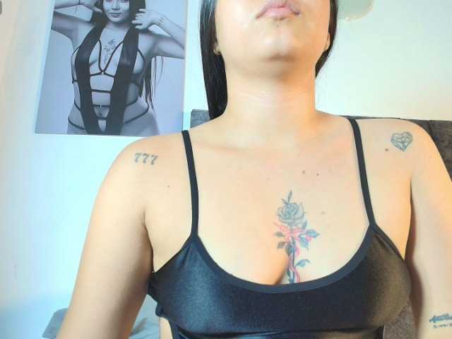 taniamilan live cam on BongaCams