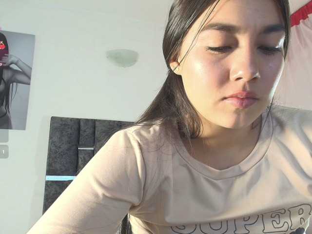 taniamilan live cam on BongaCams