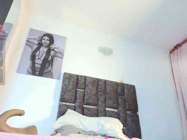 TaniaMilan webcam