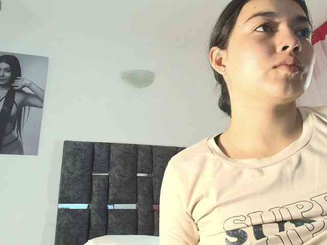 TaniaMilan webcam