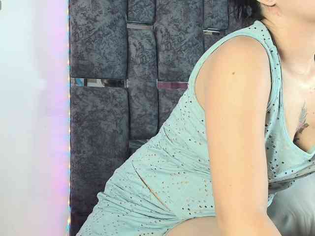 TaniaMilan webcam