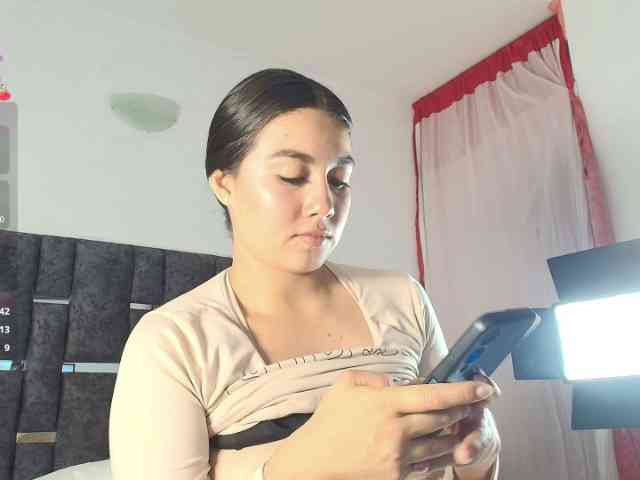 TaniaMilan webcam