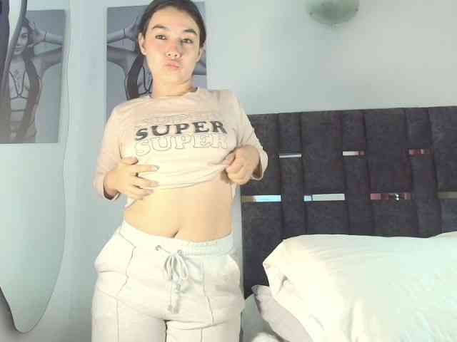 TaniaMilan webcam