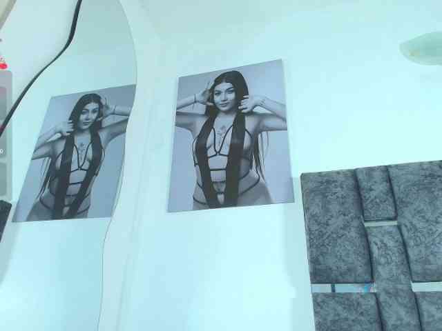 TaniaMilan webcam
