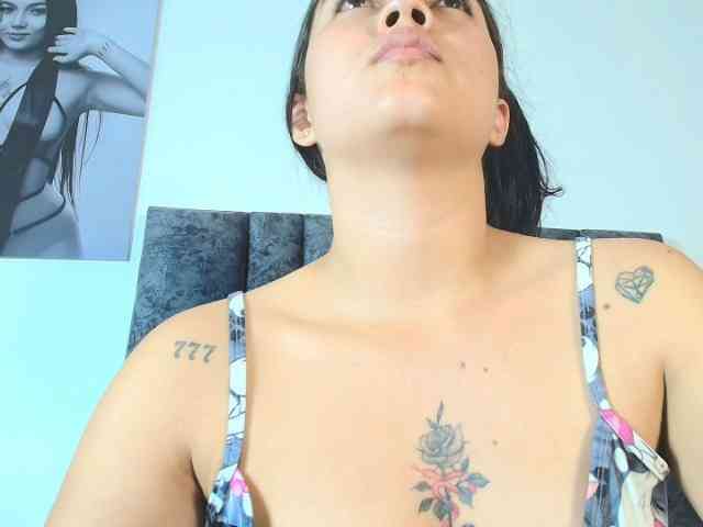 TaniaMilan webcam