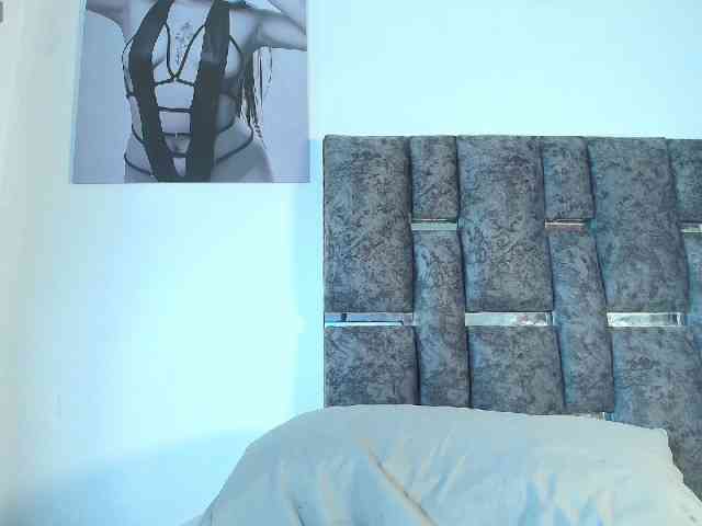 TaniaMilan webcam