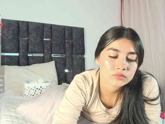 TaniaMilan webcam