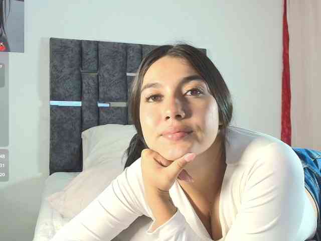 TaniaMilan webcam