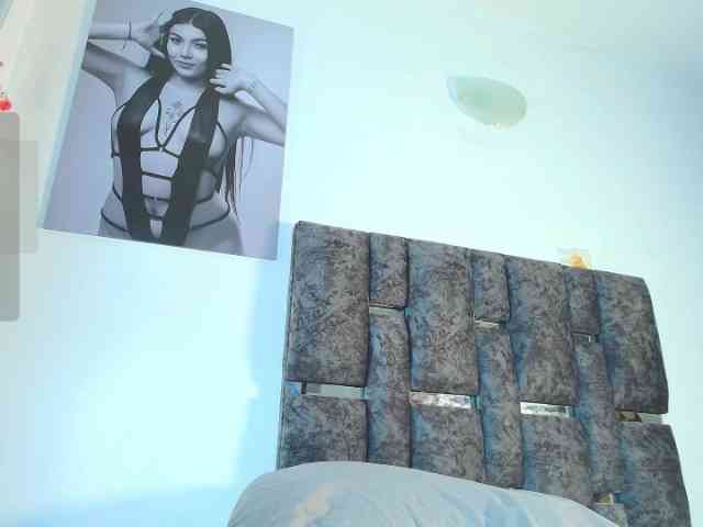 TaniaMilan webcam