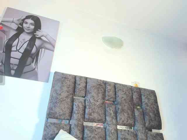 TaniaMilan webcam