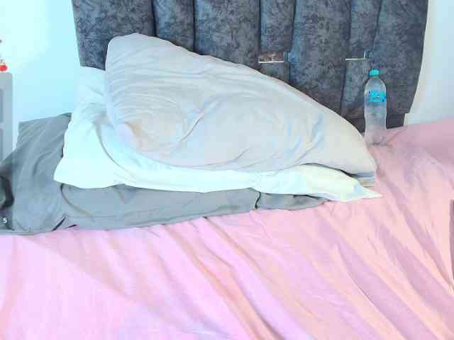 TaniaMilan webcam