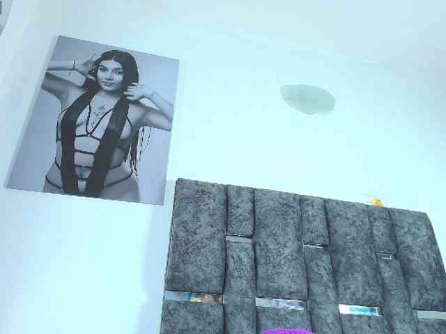 TaniaMilan webcam