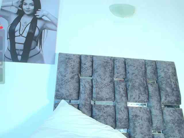 TaniaMilan webcam
