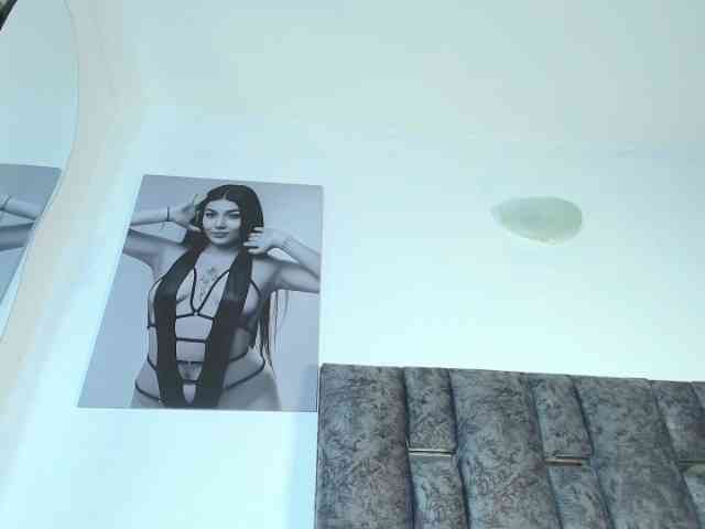 TaniaMilan webcam