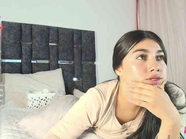 TaniaMilan webcam