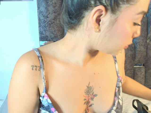 TaniaMilan webcam