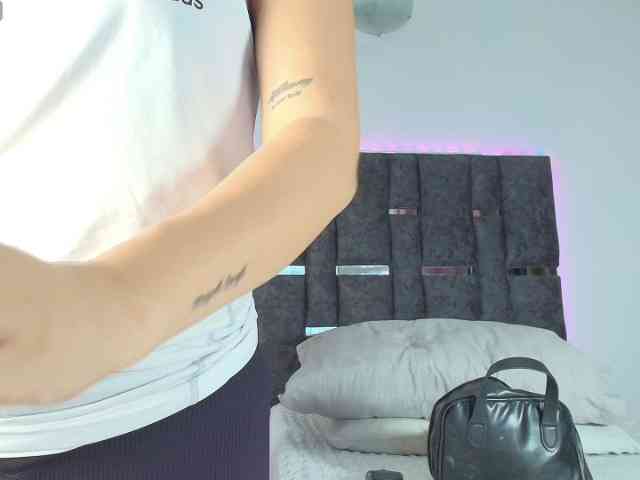 TaniaMilan webcam