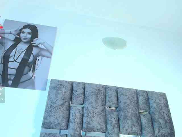 TaniaMilan webcam