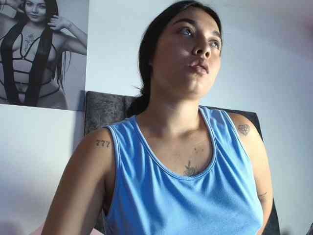 TaniaMilan webcam