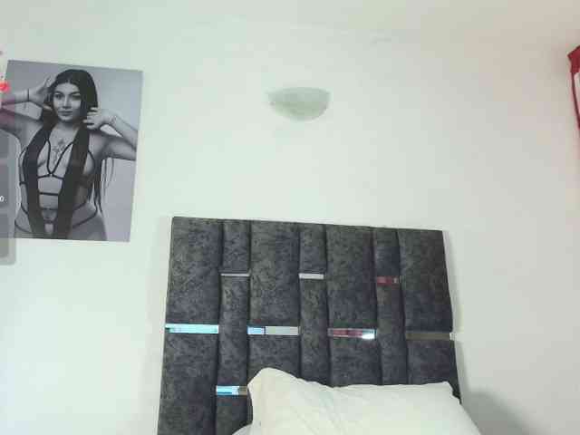 TaniaMilan webcam