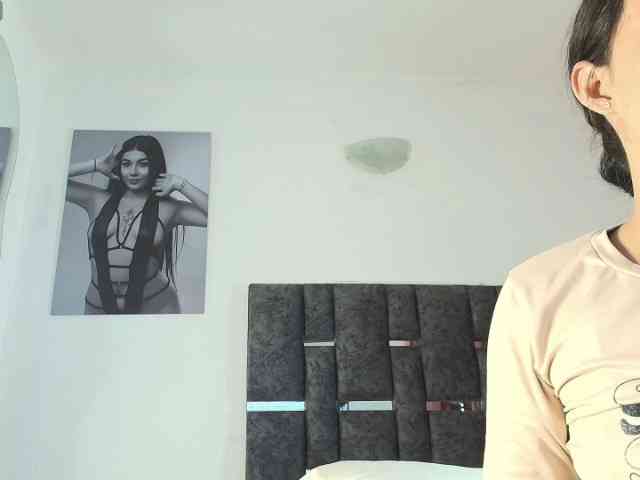 TaniaMilan webcam