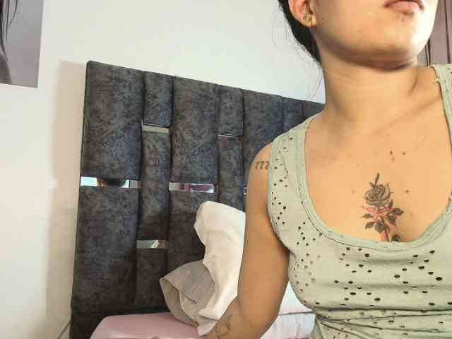 TaniaMilan webcam