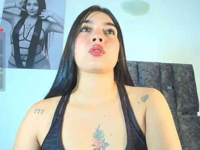 TaniaMilan webcam