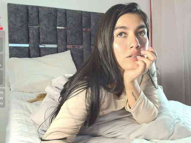 TaniaMilan webcam