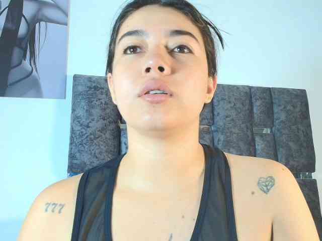 TaniaMilan webcam