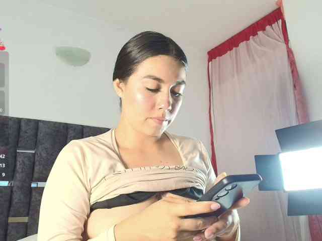 TaniaMilan webcam