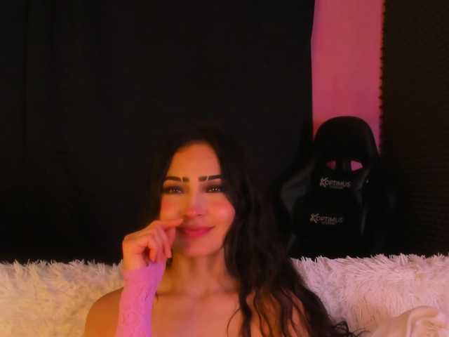 Rosario215a live cam on BongaCams