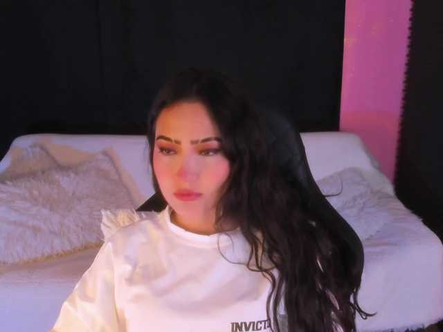 Rosario215a live cam on BongaCams