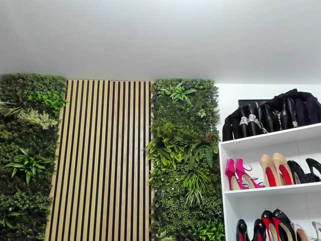 Sweetcherry30 live cam on BongaCams
