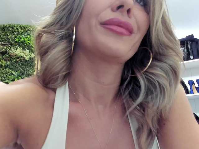 Sweetcherry30 live webcam show