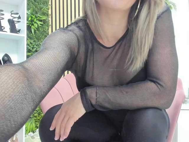 Sweetcherry30 live cam on BongaCams